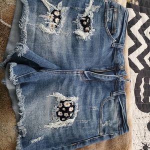 Judy Blue Daisy Shorts Large